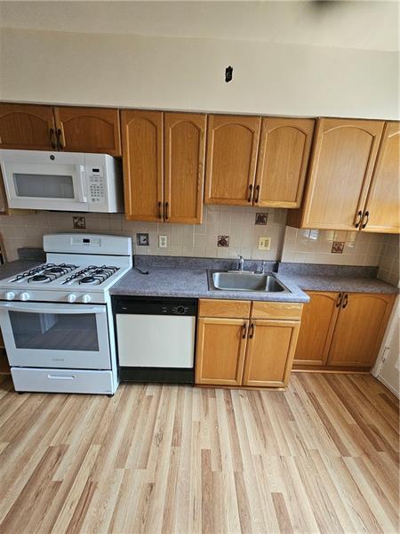 2332 Sherbrook