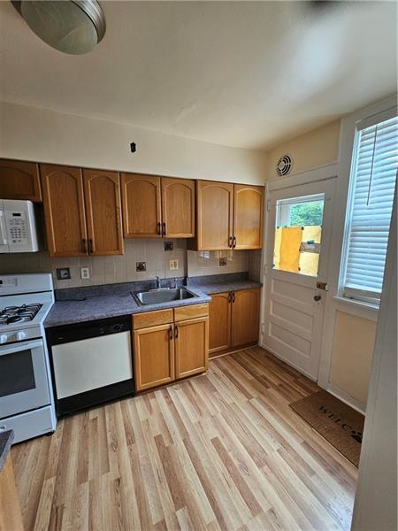 2332 Sherbrook