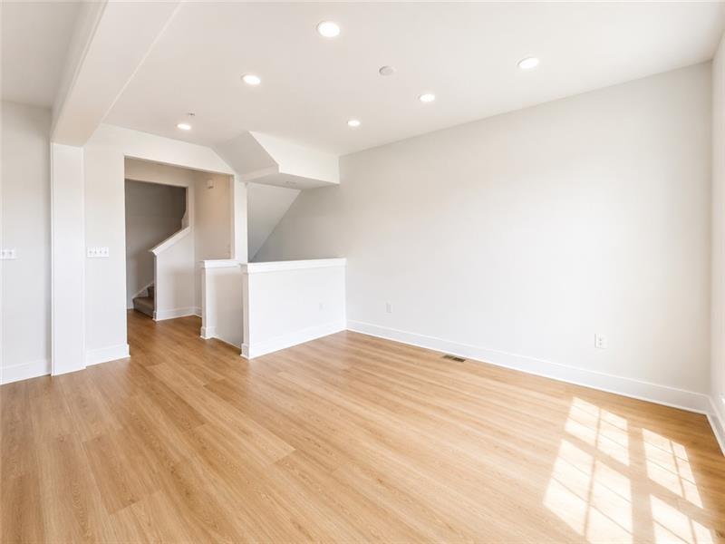 307 Palisade Way