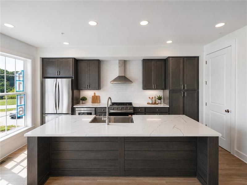 307 Palisade Way