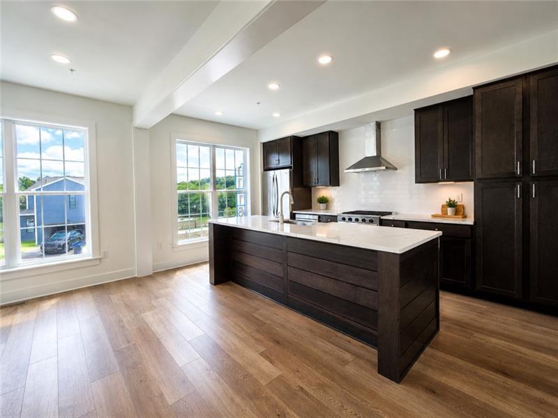 307 Palisade Way