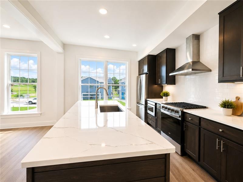 307 Palisade Way