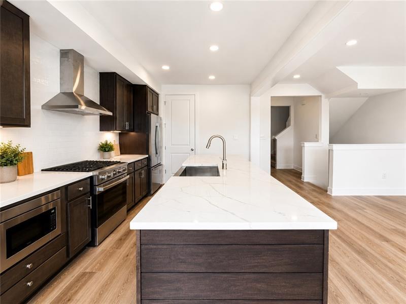 307 Palisade Way