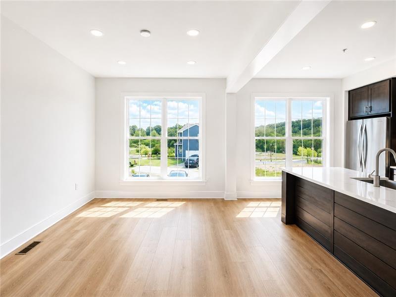307 Palisade Way