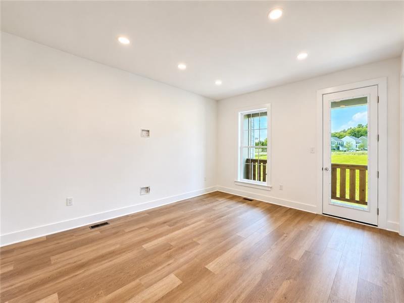 307 Palisade Way