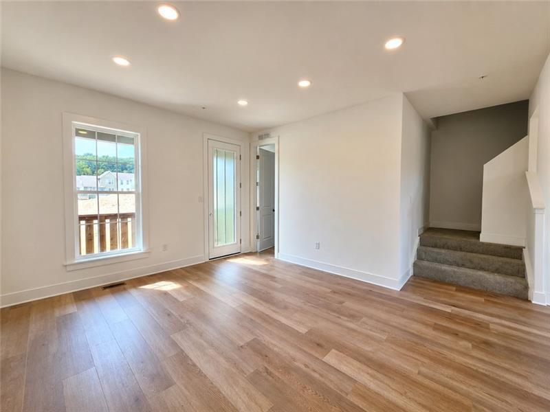 307 Palisade Way