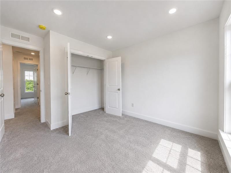 307 Palisade Way