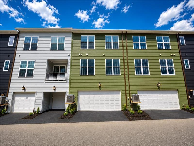 307 Palisade Way