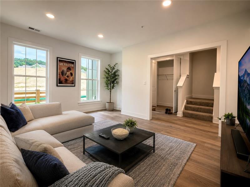 307 Palisade Way