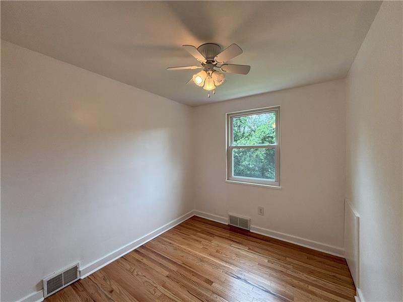 11 Meadowbrook Ave