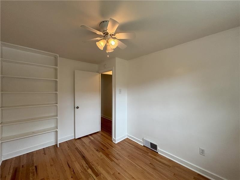 11 Meadowbrook Ave