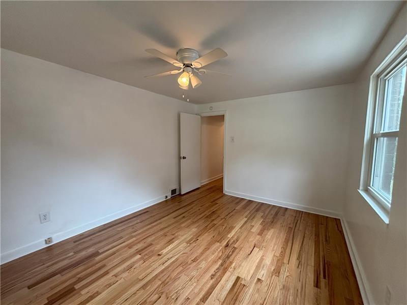 11 Meadowbrook Ave