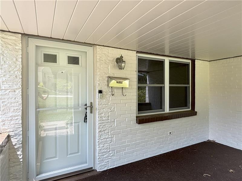11 Meadowbrook Ave