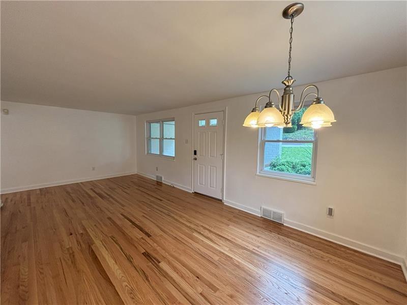 11 Meadowbrook Ave