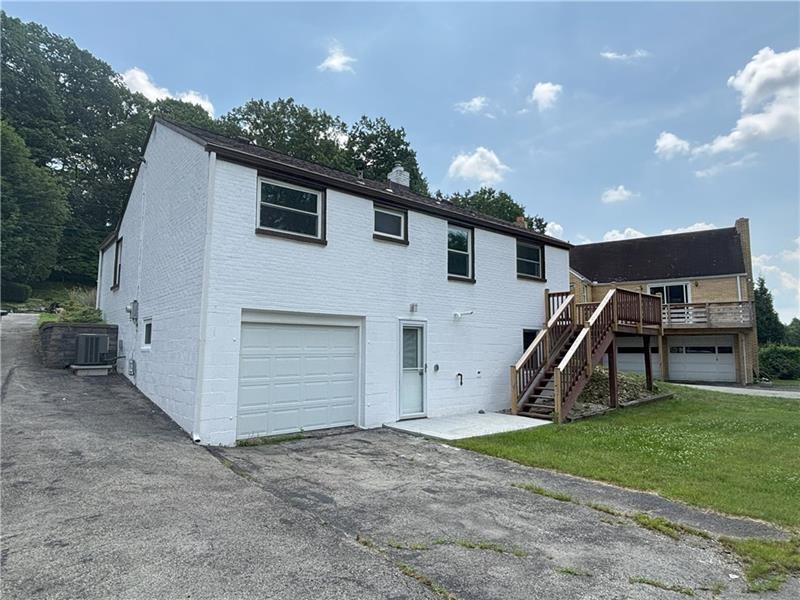 11 Meadowbrook Ave