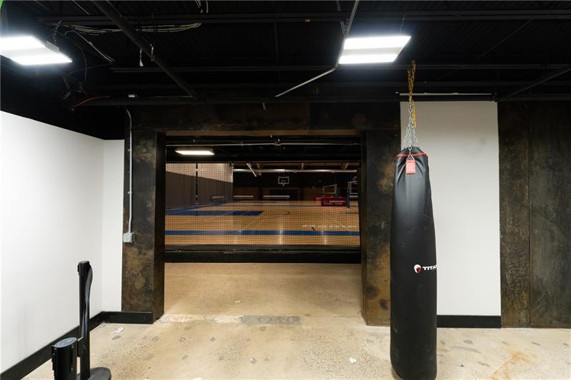 1 Racquet Ln (Studio Suite) Photo 10