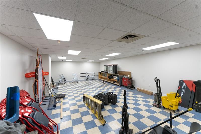 1 Racquet Ln (Studio Suite) Photo 12