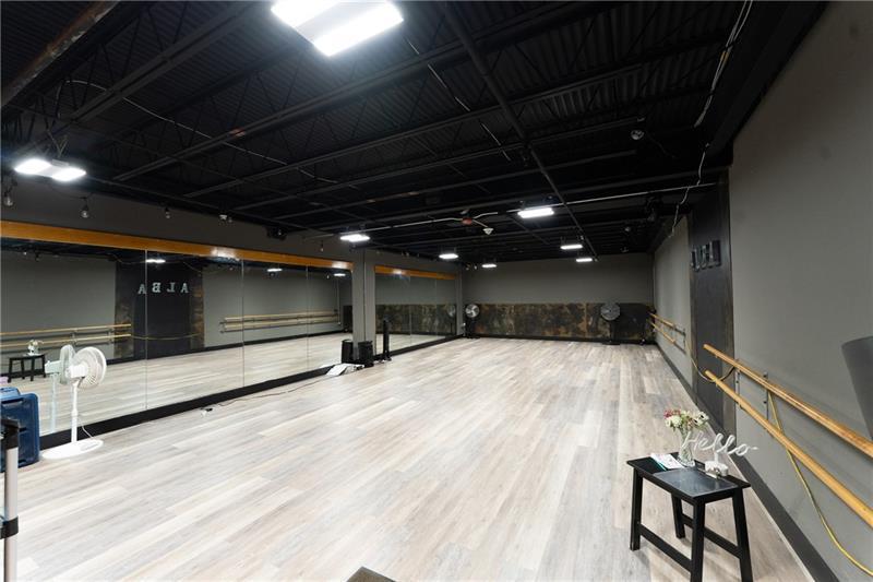 1 Racquet Ln (Studio Suite) Photo 3