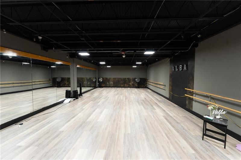 1 Racquet Ln (Studio Suite) Photo 4