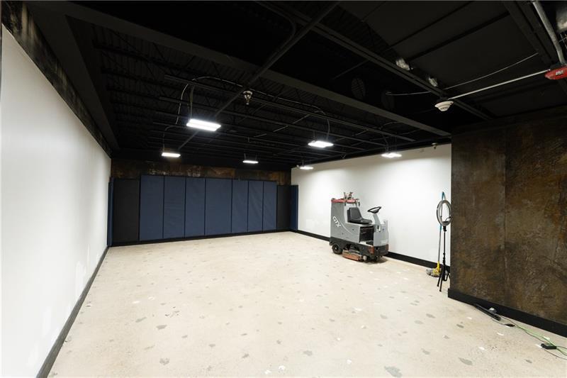 1 Racquet Ln (Studio Suite) Photo 7