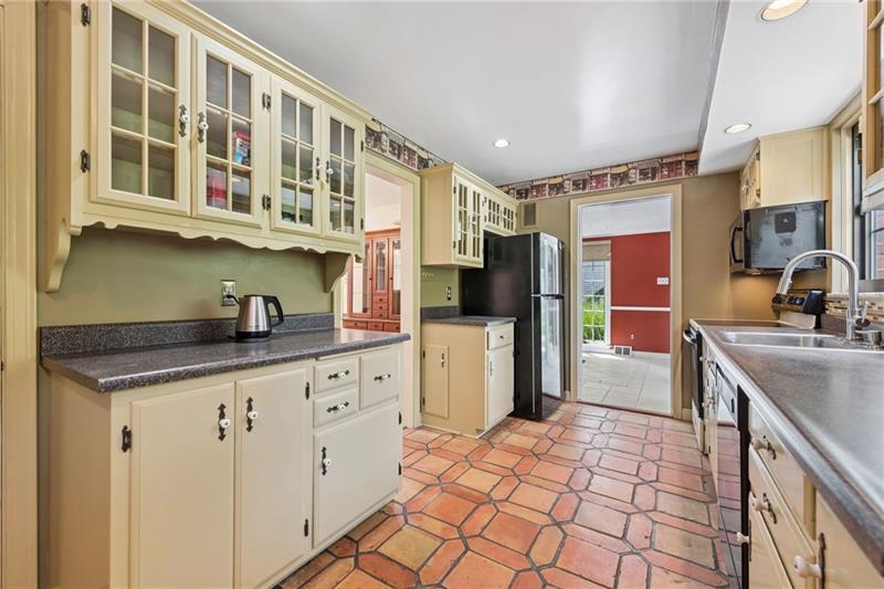 111 E Bruceton Rd