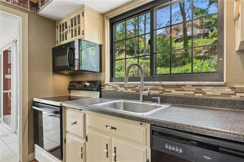 111 E Bruceton Rd