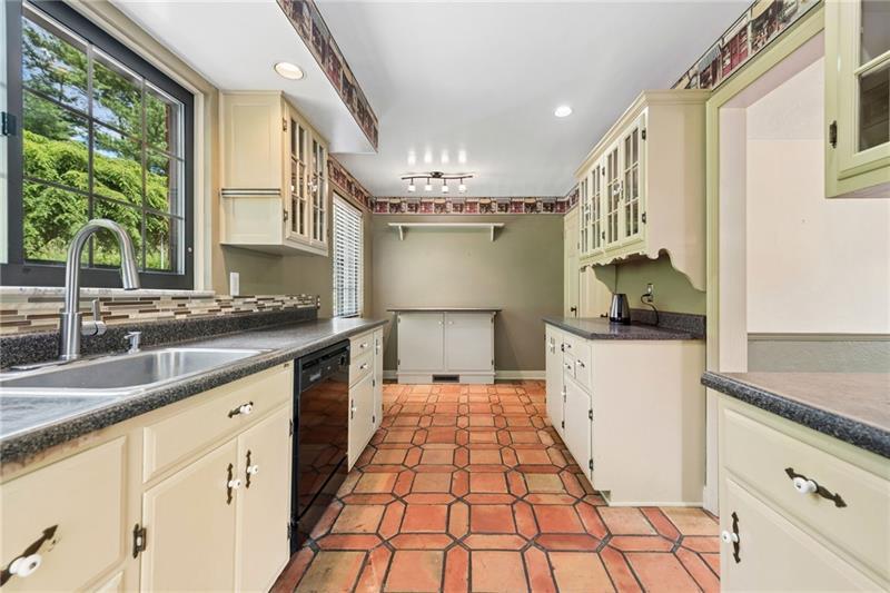 111 E Bruceton Rd