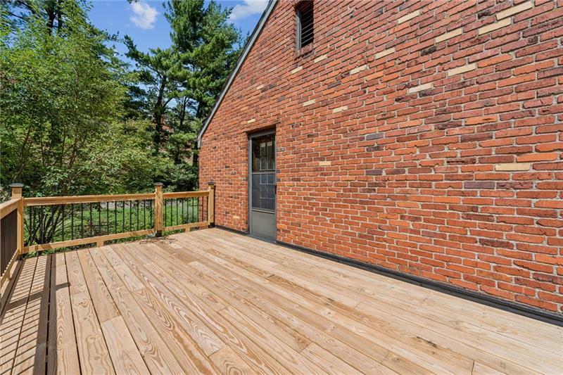 111 E Bruceton Rd