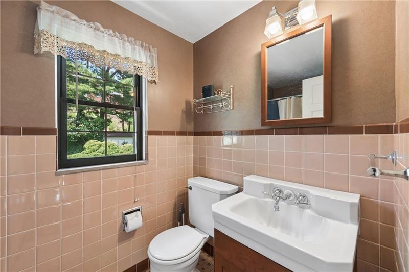 111 E Bruceton Rd