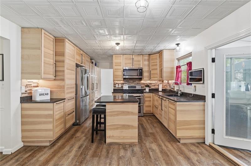 105 Bayberry Ln