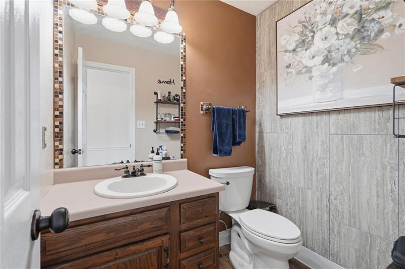 105 Bayberry Ln