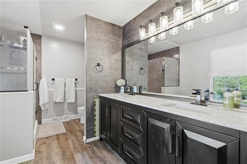 105 Bayberry Ln