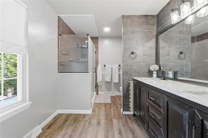 105 Bayberry Ln