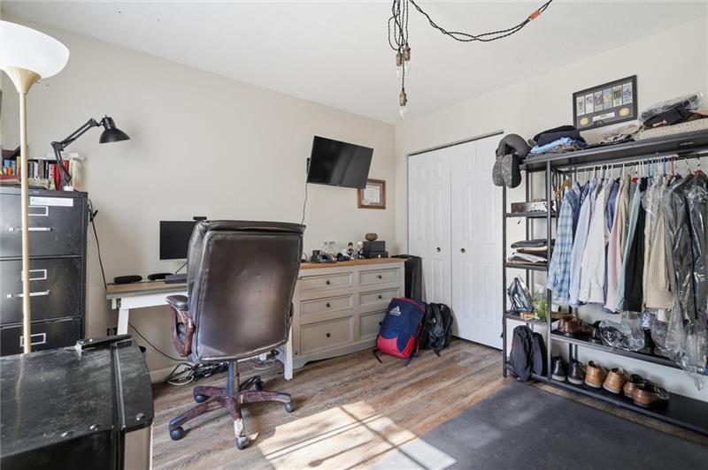 105 Bayberry Ln