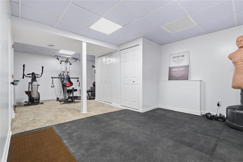 105 Bayberry Ln