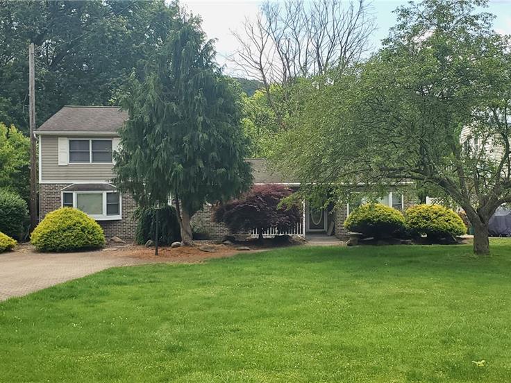 770 Lakeside Dr