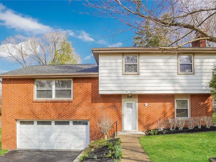 614 Fort Couch Rd