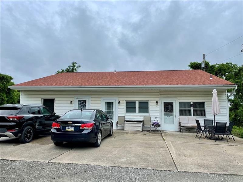 1027 Locust Ave