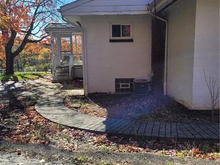 161 Seven Hills Rd