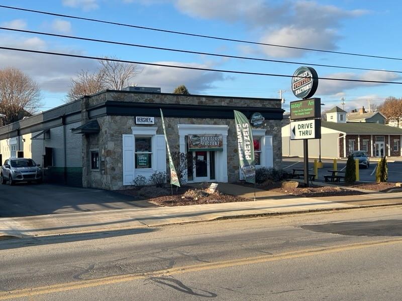 472 Adams St - Lower Level