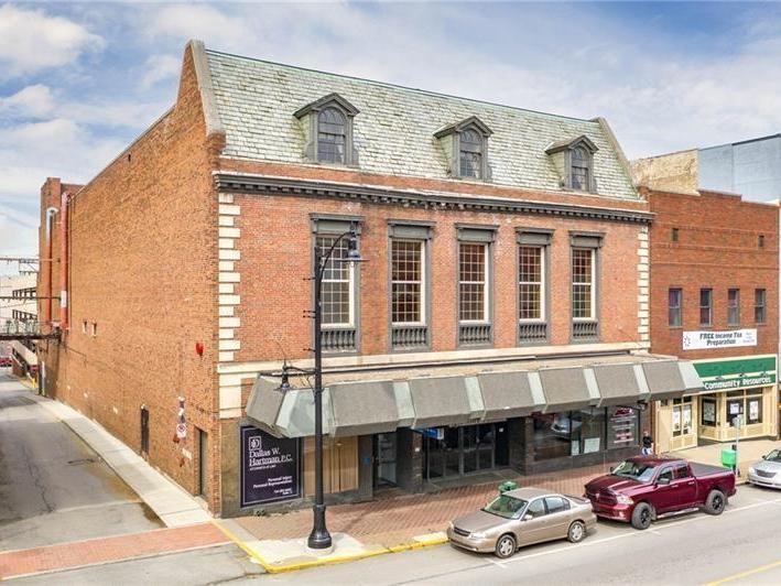 220 S Main St, 201