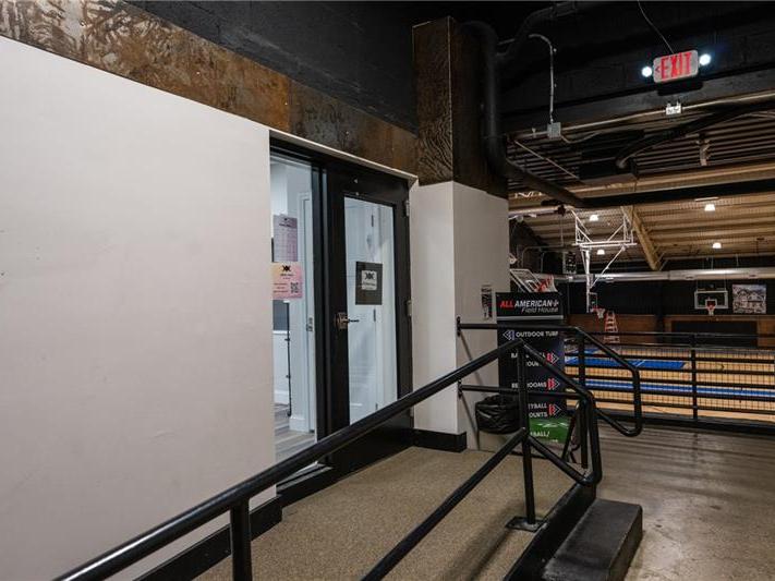 1 Racquet Ln (ste 200)
