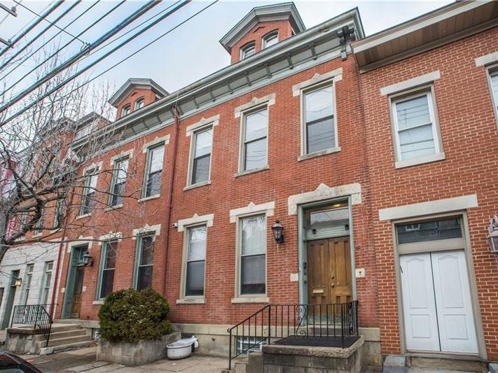 2215 Sarah Street, 2