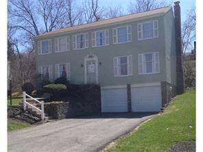 1293 Manor Dr