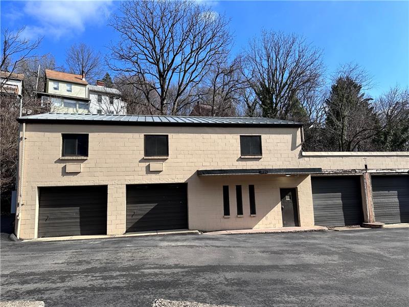 736 Chartiers Ave