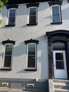 1924 Sarah St