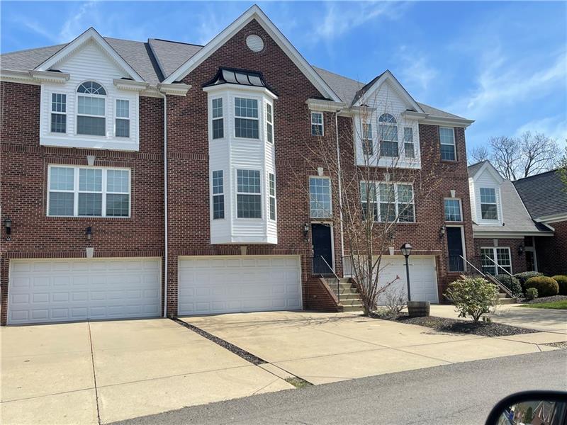554 E. Vanderbilt Dr