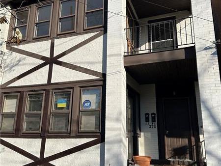 375 Spahr Street, 2