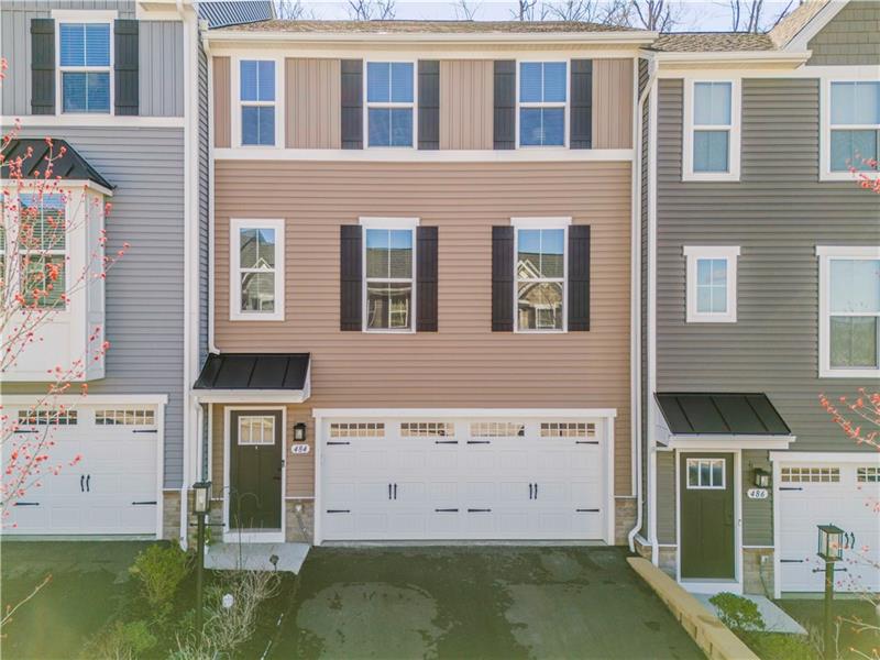 484 Greenwood Dr