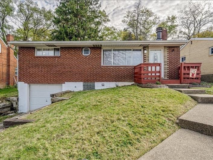 153 Ange Dr